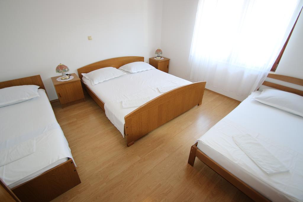 Villa Stipe Lokva Rogoznica Rum bild