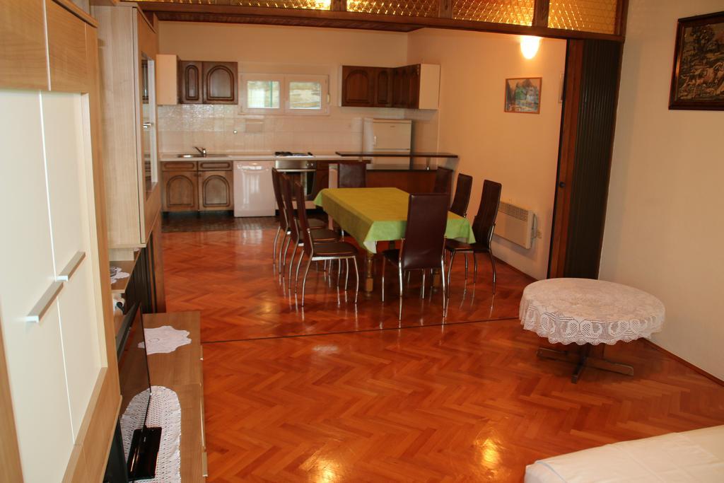 Villa Stipe Lokva Rogoznica Rum bild